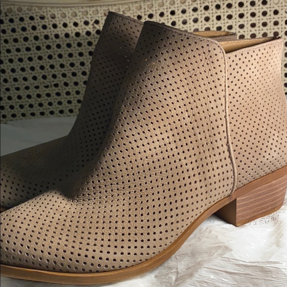 Lucky brand ankle boots